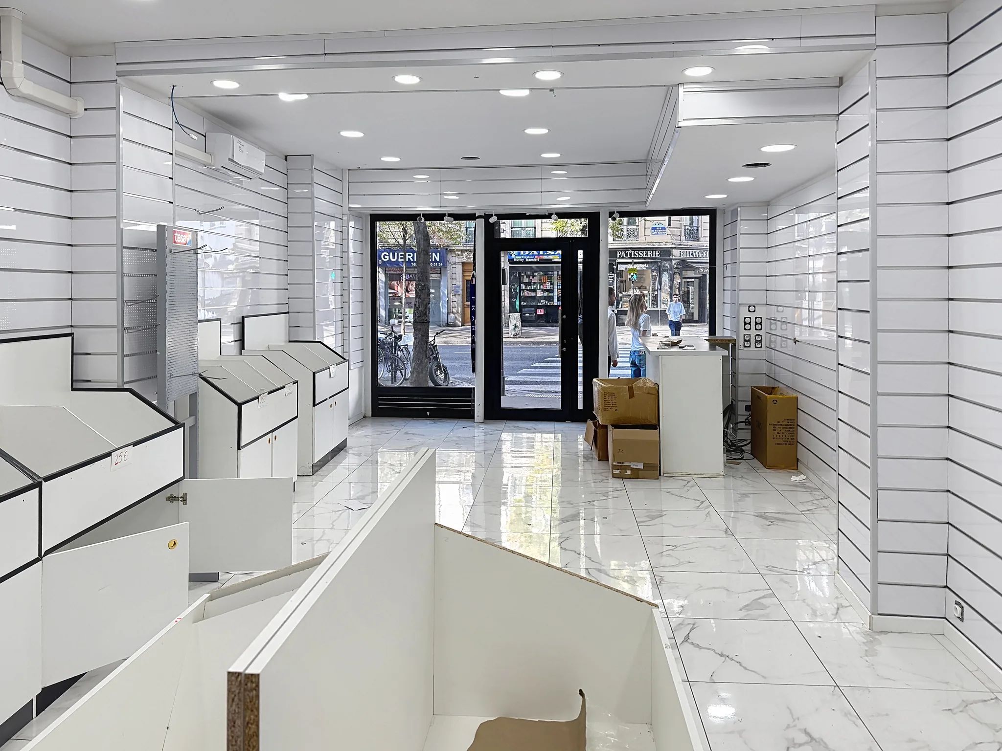 Commerce 123 m² – Paris (75010)