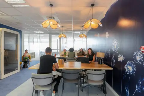 Bureau 147 m² – Saint-Denis (93200)