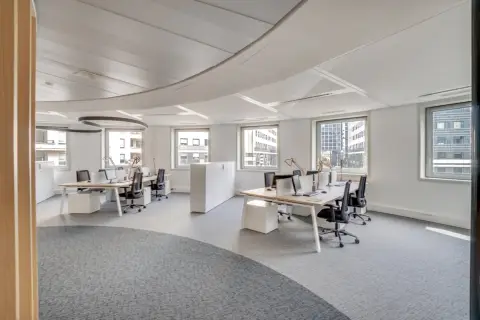 Bureau 5 554 m² – Courbevoie (92400)