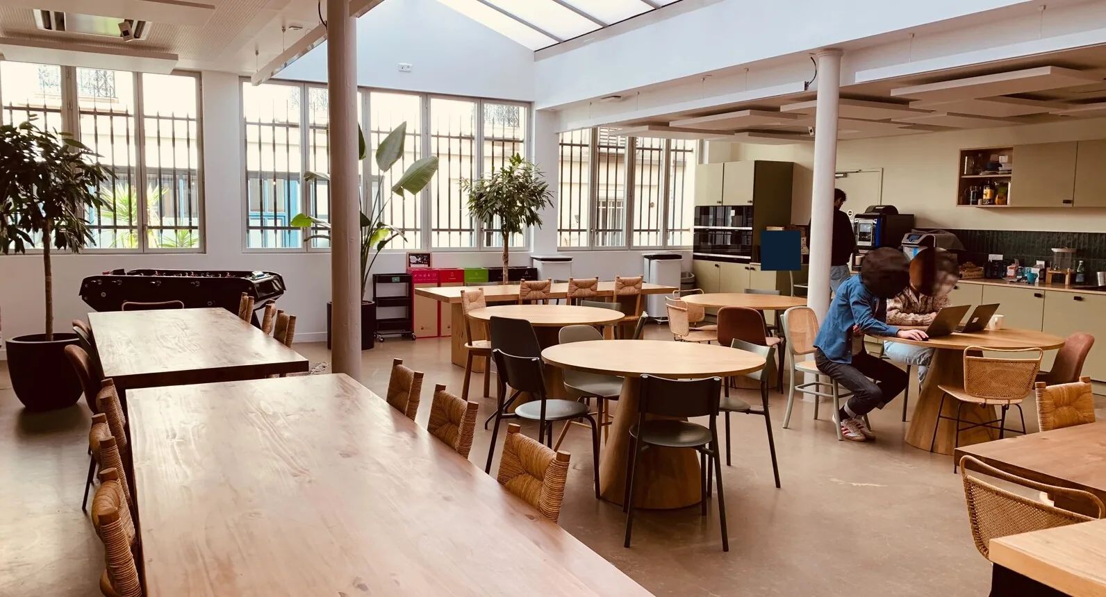 Bureau 2 916 m² – Paris (75010)