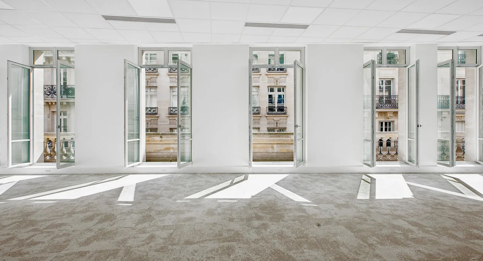 Bureau 409 m² – Paris (75009)