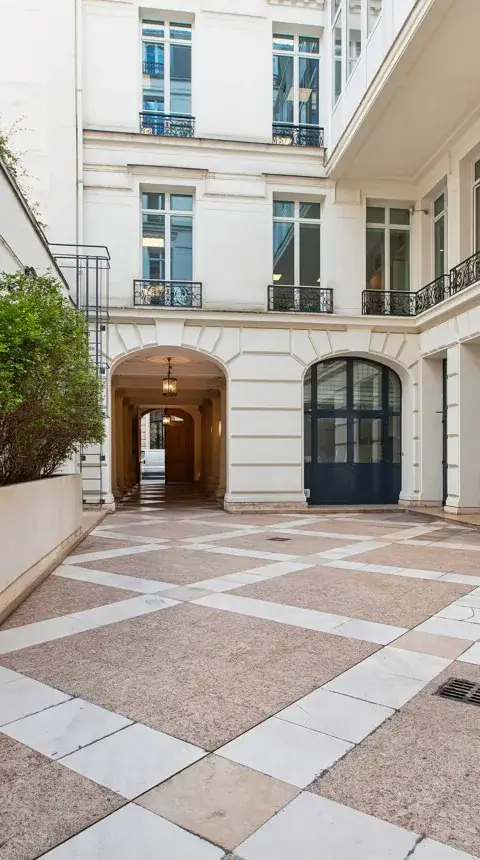 Bureau 409 m² – Paris (75009)