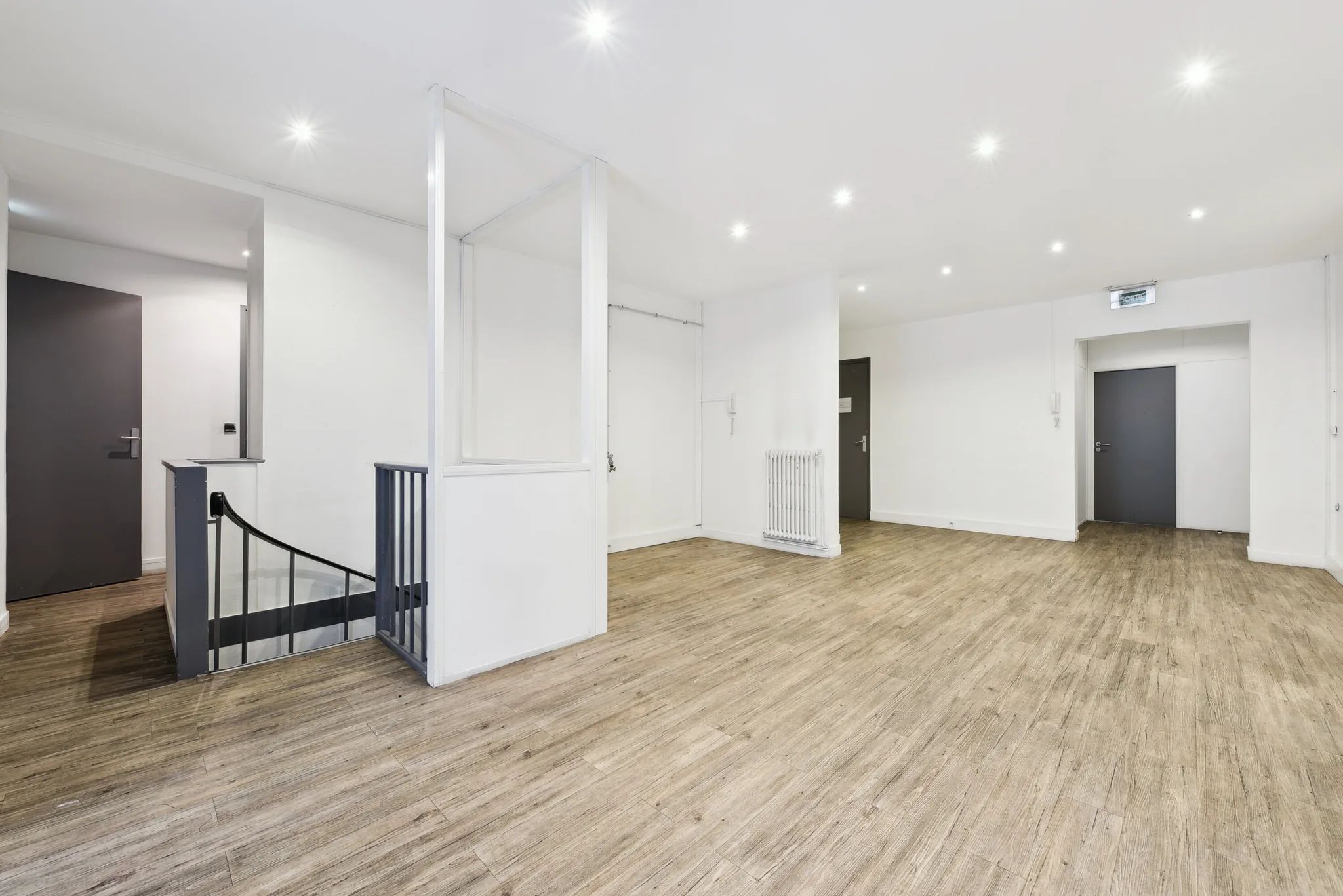 Bureau 606 m² – Paris (75016)
