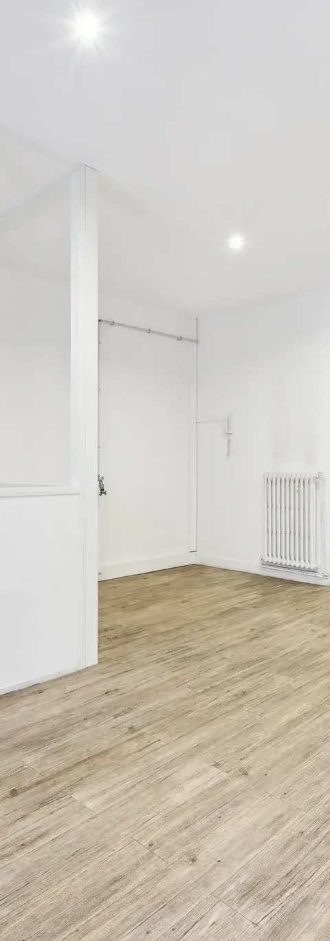 Bureau 606 m² – Paris (75016)