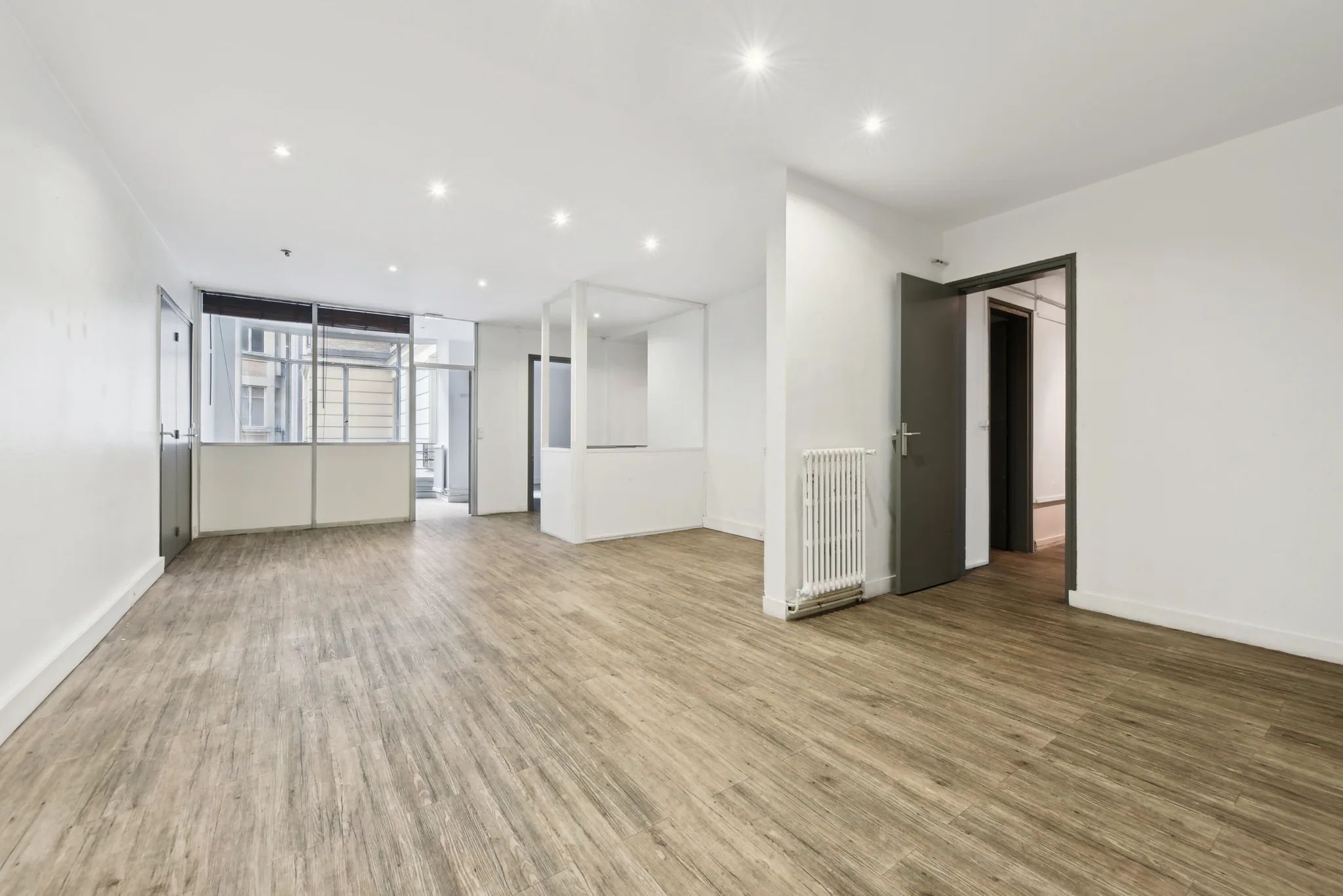 Bureau 606 m² – Paris (75016)
