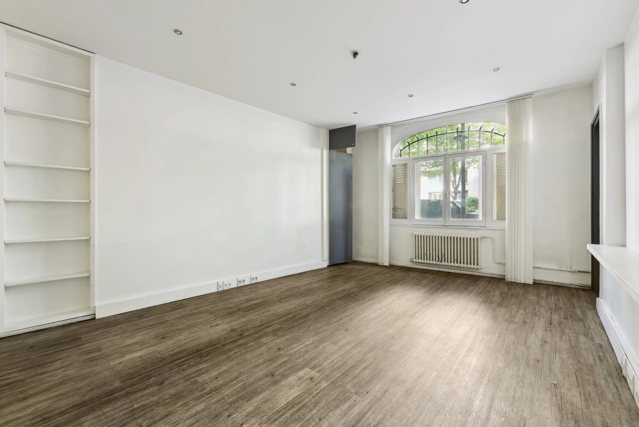 Bureau 606 m² – Paris (75016)