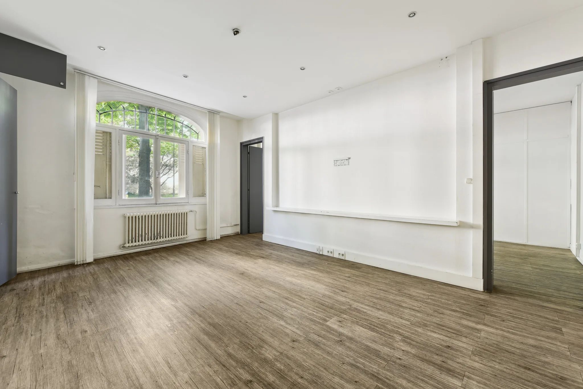 Bureau 606 m² – Paris (75016)