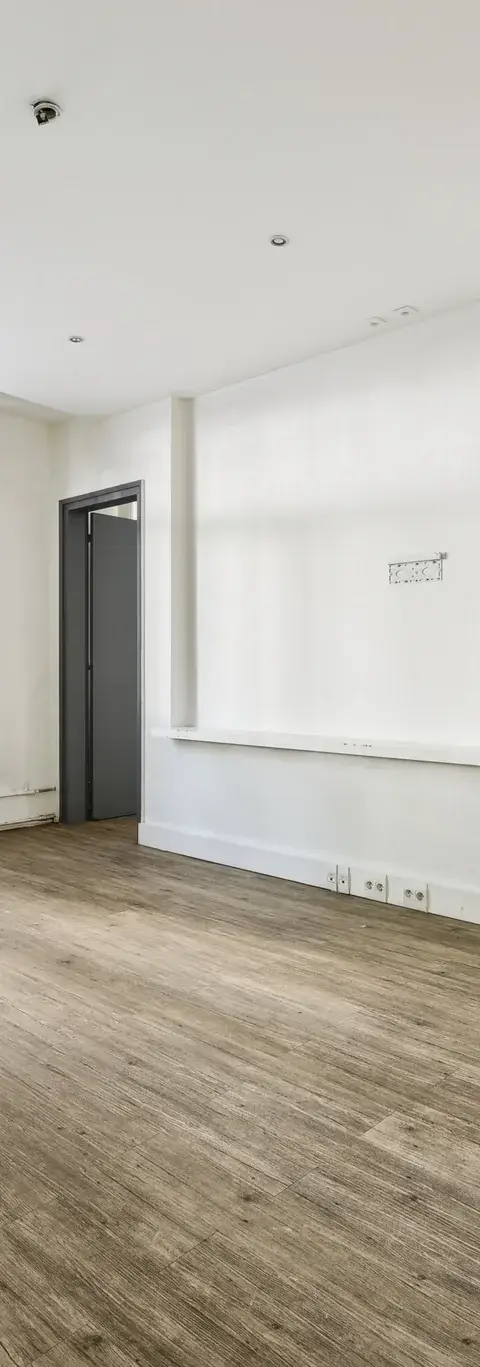 Bureau 606 m² – Paris (75016)