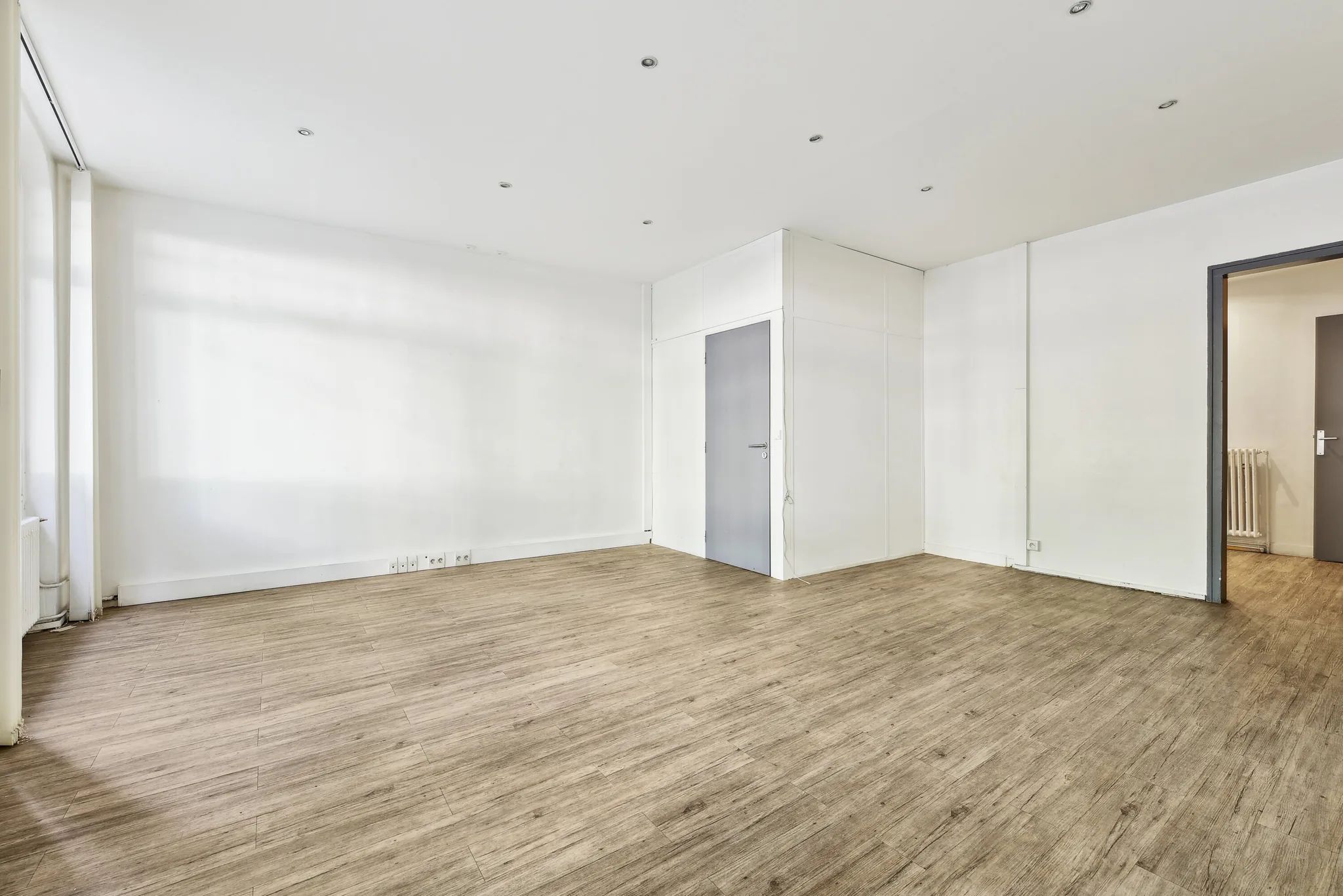 Bureau 606 m² – Paris (75016)