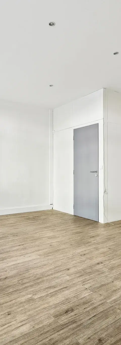 Bureau 606 m² – Paris (75016)