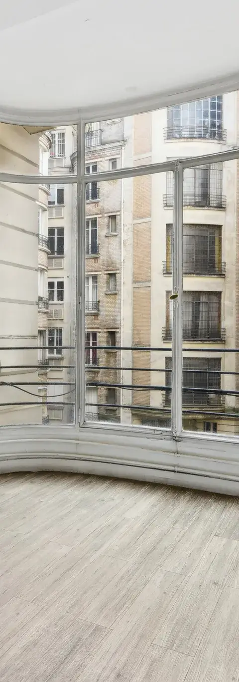 Bureau 606 m² – Paris (75016)