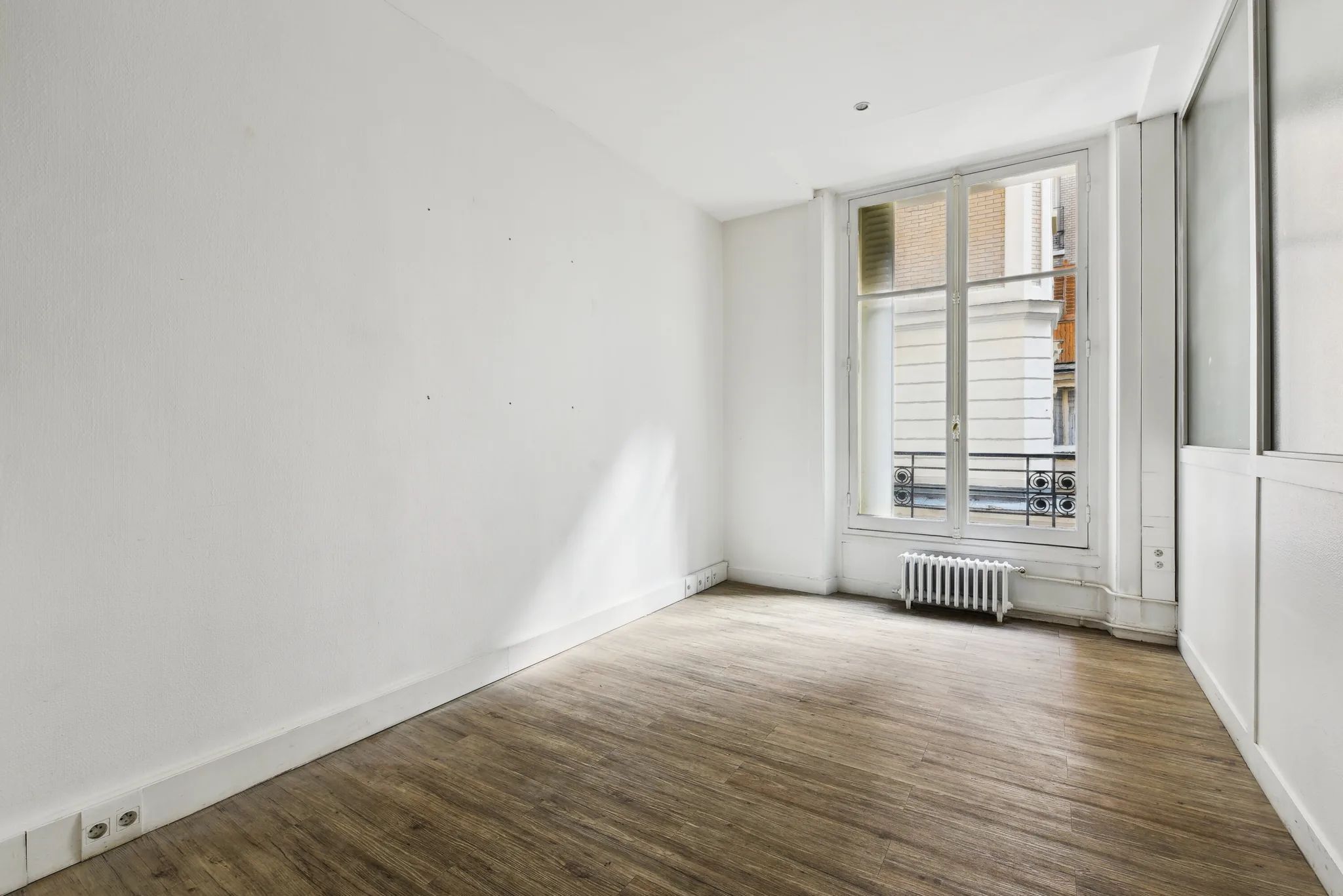 Bureau 606 m² – Paris (75016)