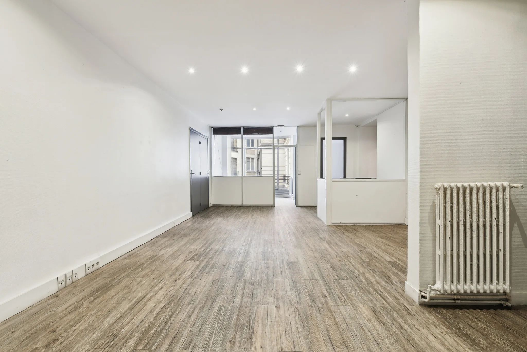 Bureau 606 m² – Paris (75016)