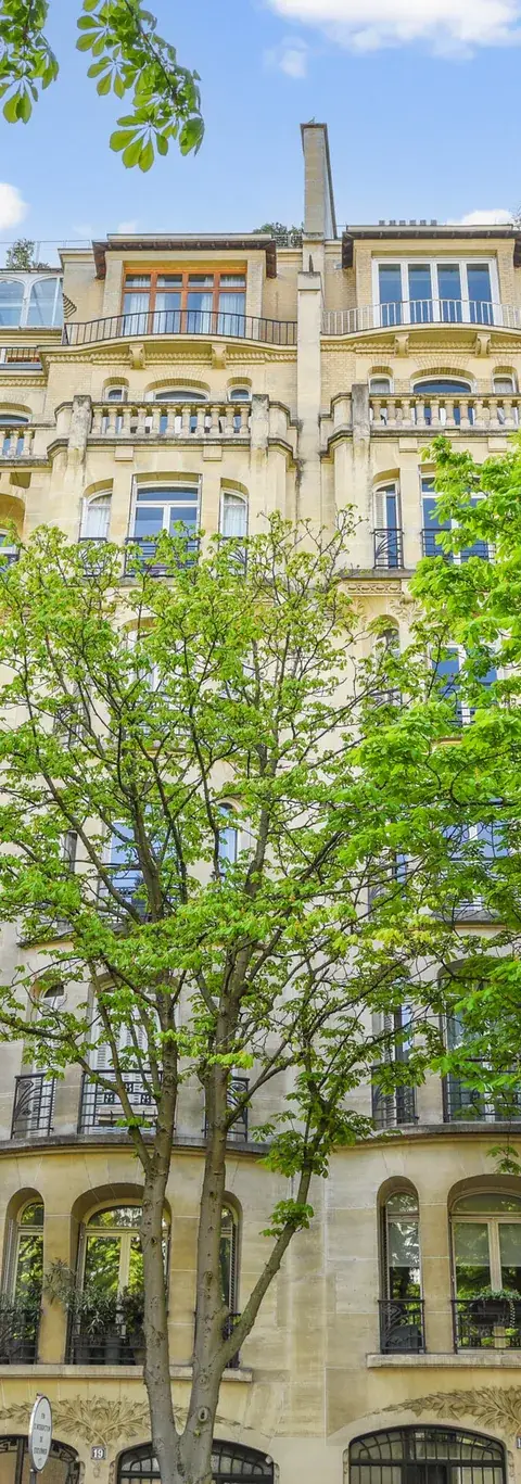 Bureau 606 m² – Paris (75016)