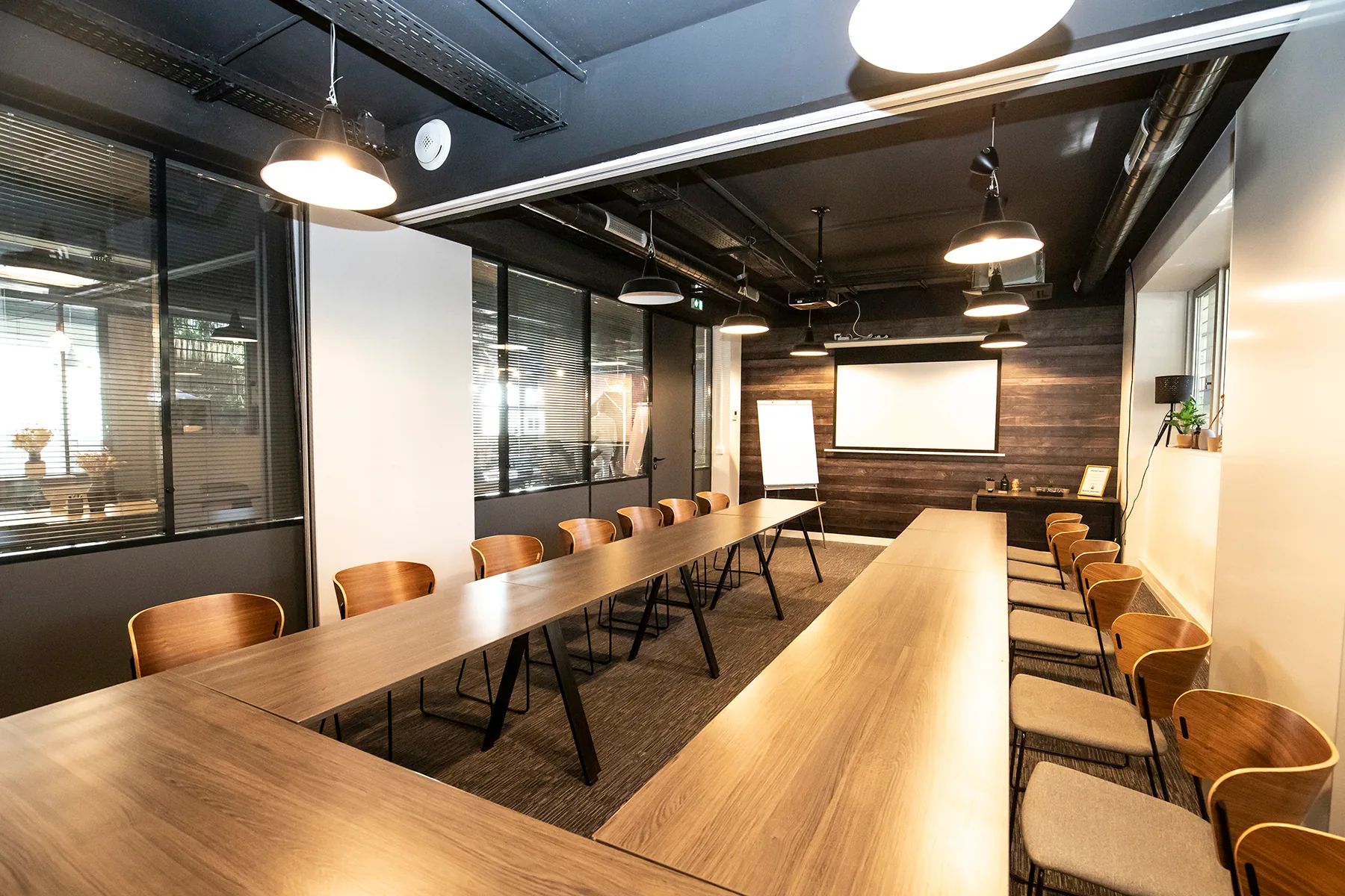 Bureau 92 625 m² – Clichy (92110)