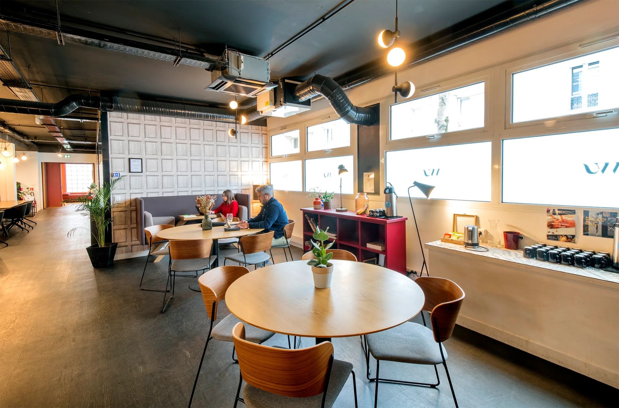 Bureau 92 625 m² – Clichy (92110)