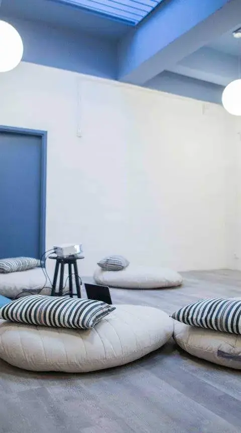 Bureau 92 625 m² – Clichy (92110)