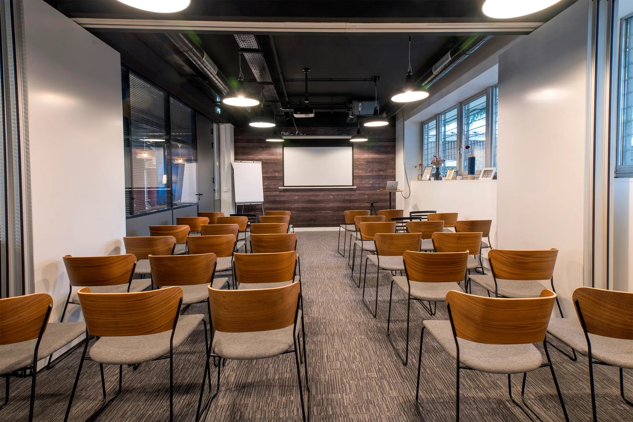 Bureau 92 625 m² – Clichy (92110)