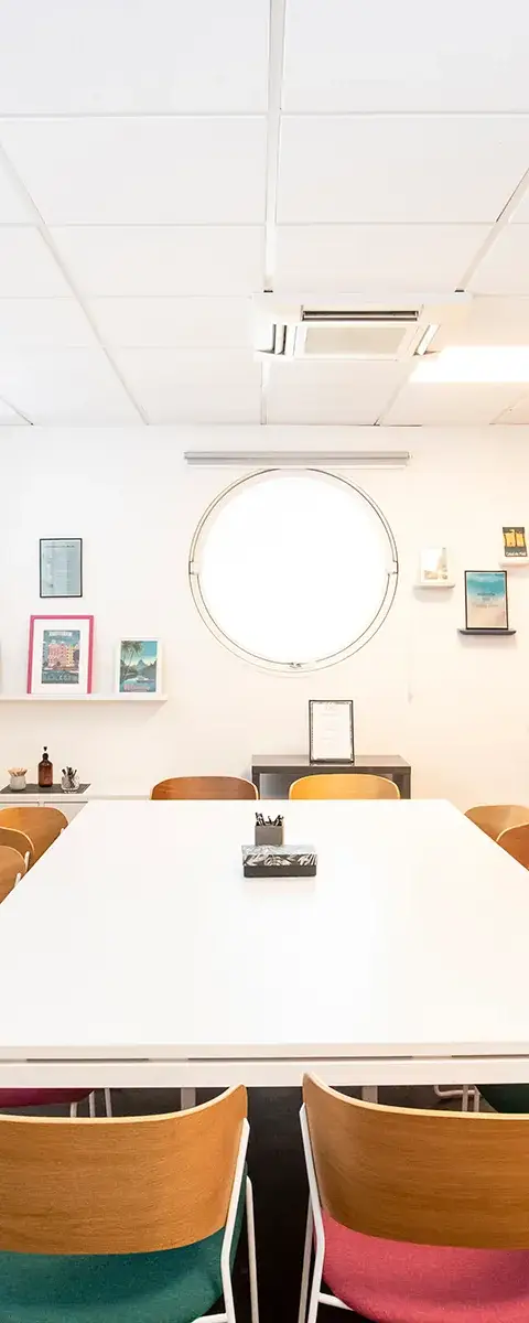 Bureau 92 625 m² – Clichy (92110)