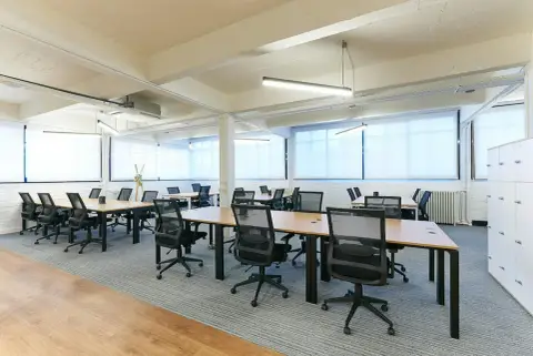 Bureau 280 m² – Paris (75019)