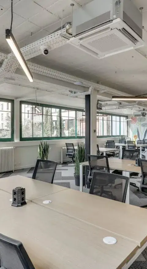Bureau 280 m² – Paris (75019)