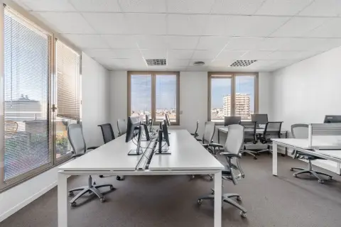Bureau 170 m² – Paris (75011)