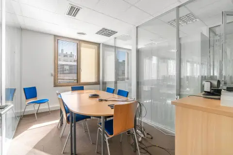 Bureau 170 m² – Paris (75011)