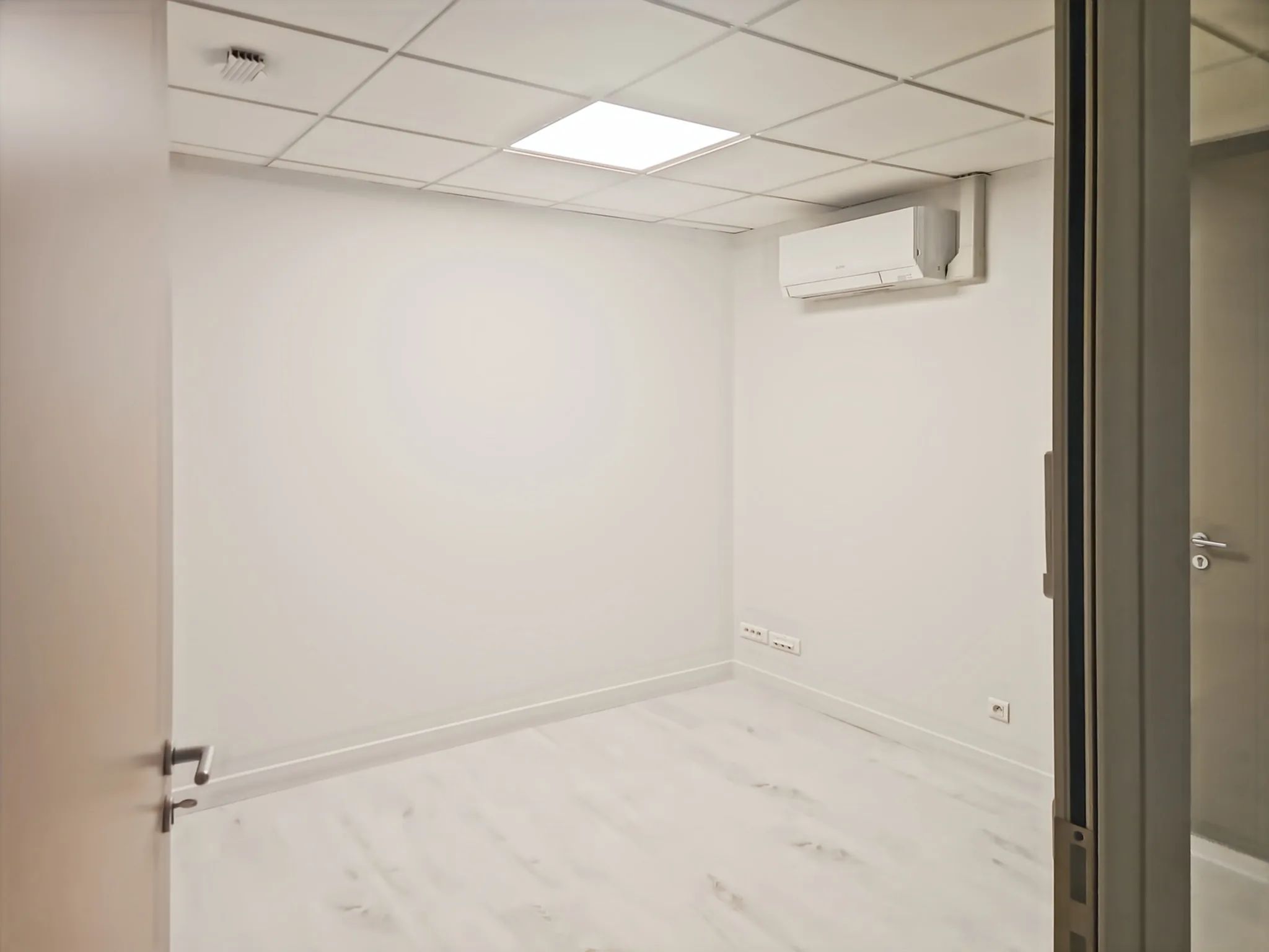 Bureau 421 m² – Paris (75015)