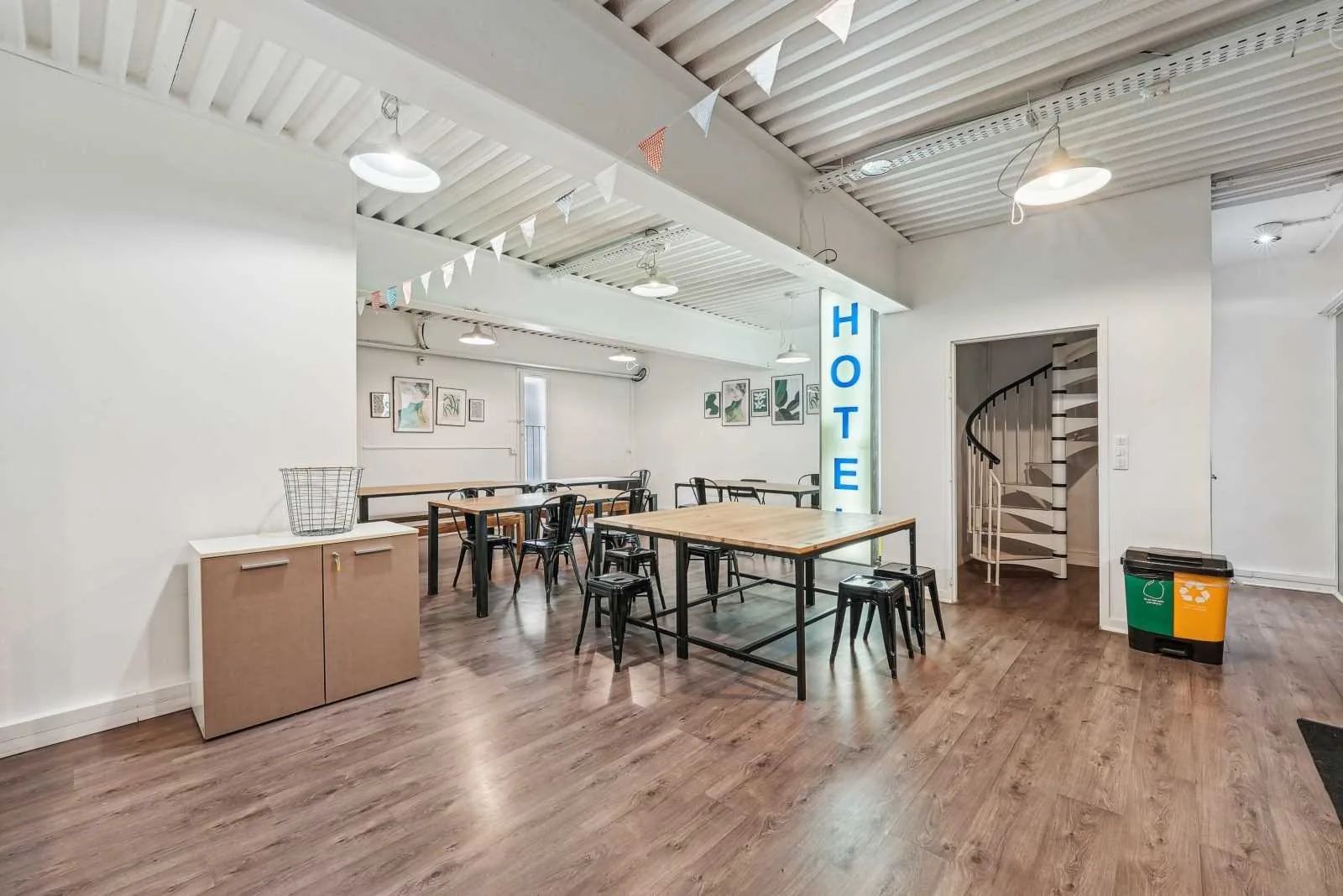 Bureau 1 482 m² – Paris (75010)
