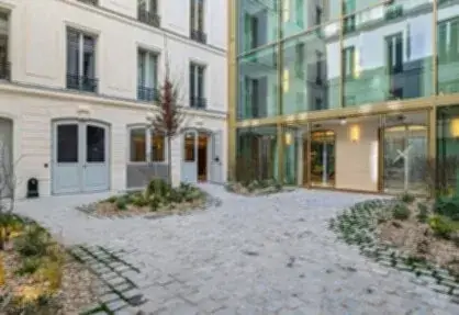 Bureau 375 m² – Paris (75008)