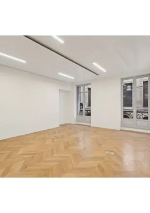 Bureau 375 m² – Paris (75008)