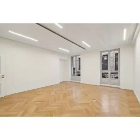 Bureau 375 m² – Paris (75008)