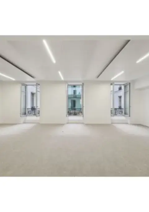 Bureau 375 m² – Paris (75008)