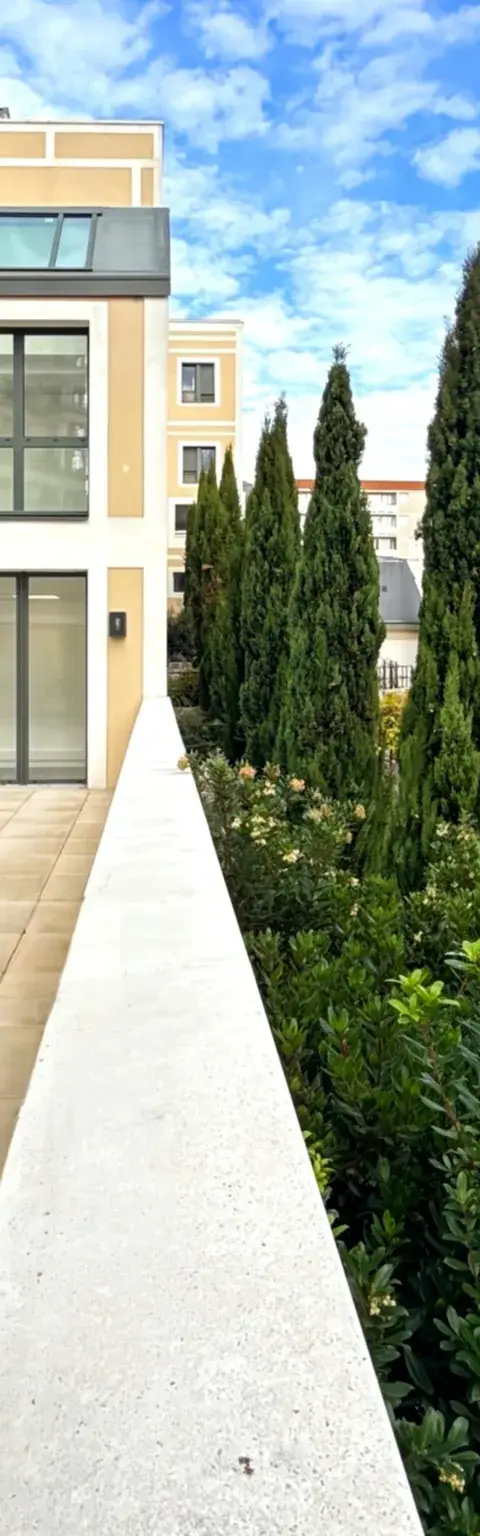 Bureau 700 m² – Puteaux (92800)