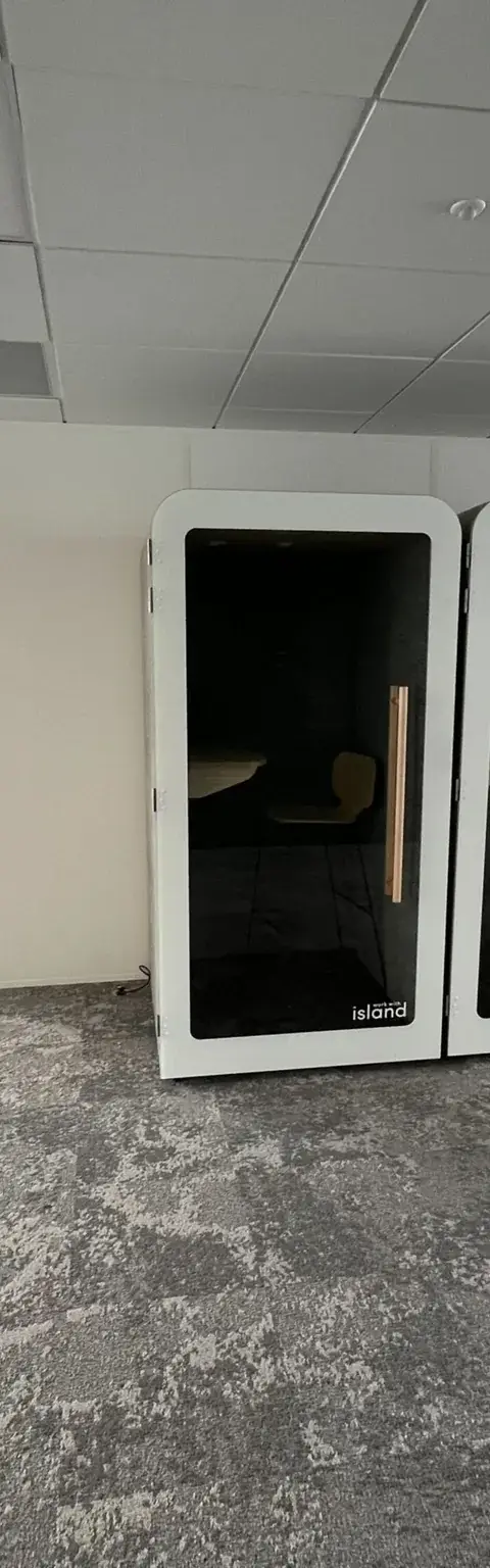 Bureau 695 m² – Paris (75019)