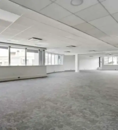 Bureau 1 842 m² – Issy-les-Moulineaux (92130)