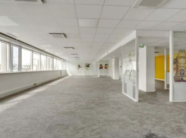 Bureau 1 842 m² – Issy-les-Moulineaux (92130)