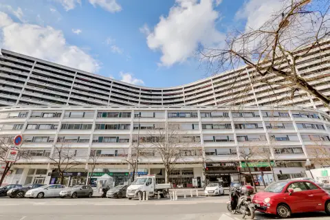 Bureau 207 m² – Paris (75015)