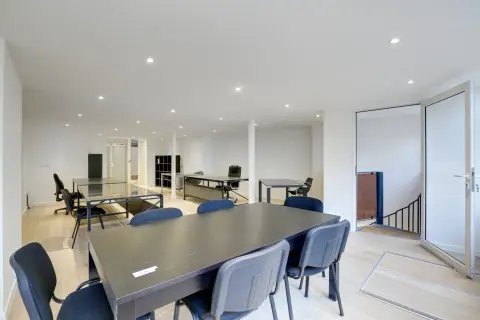 Bureau 207 m² – Paris (75015)