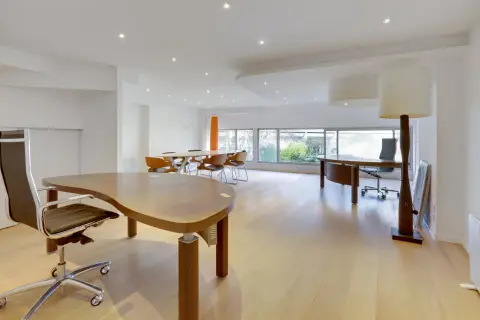 Bureau 207 m² – Paris (75015)