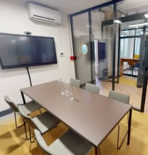 Bureau 101 m² – Paris (75010)