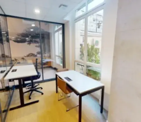 Bureau 101 m² – Paris (75010)