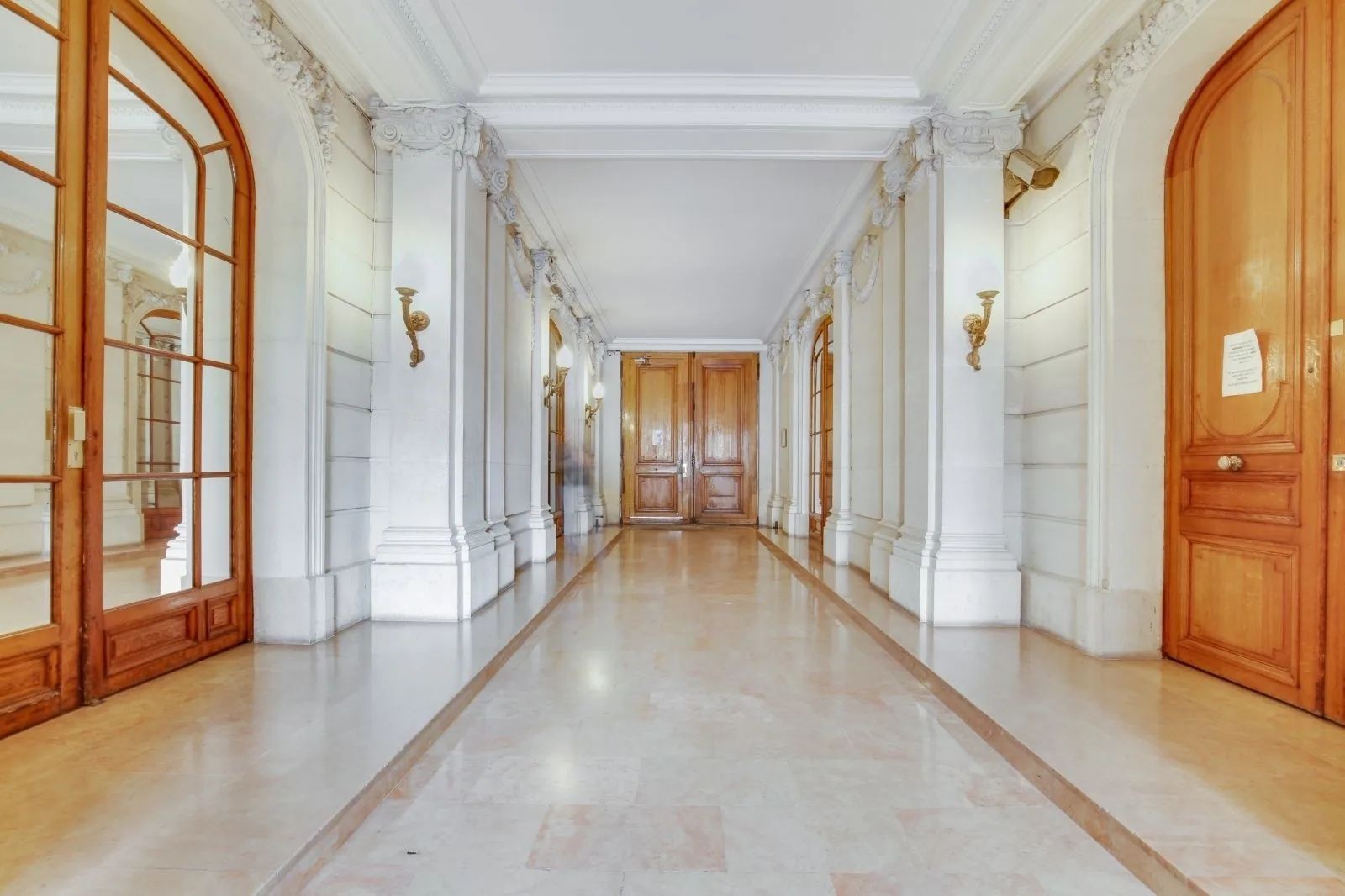 Bureau 435 m² – Paris (75016)