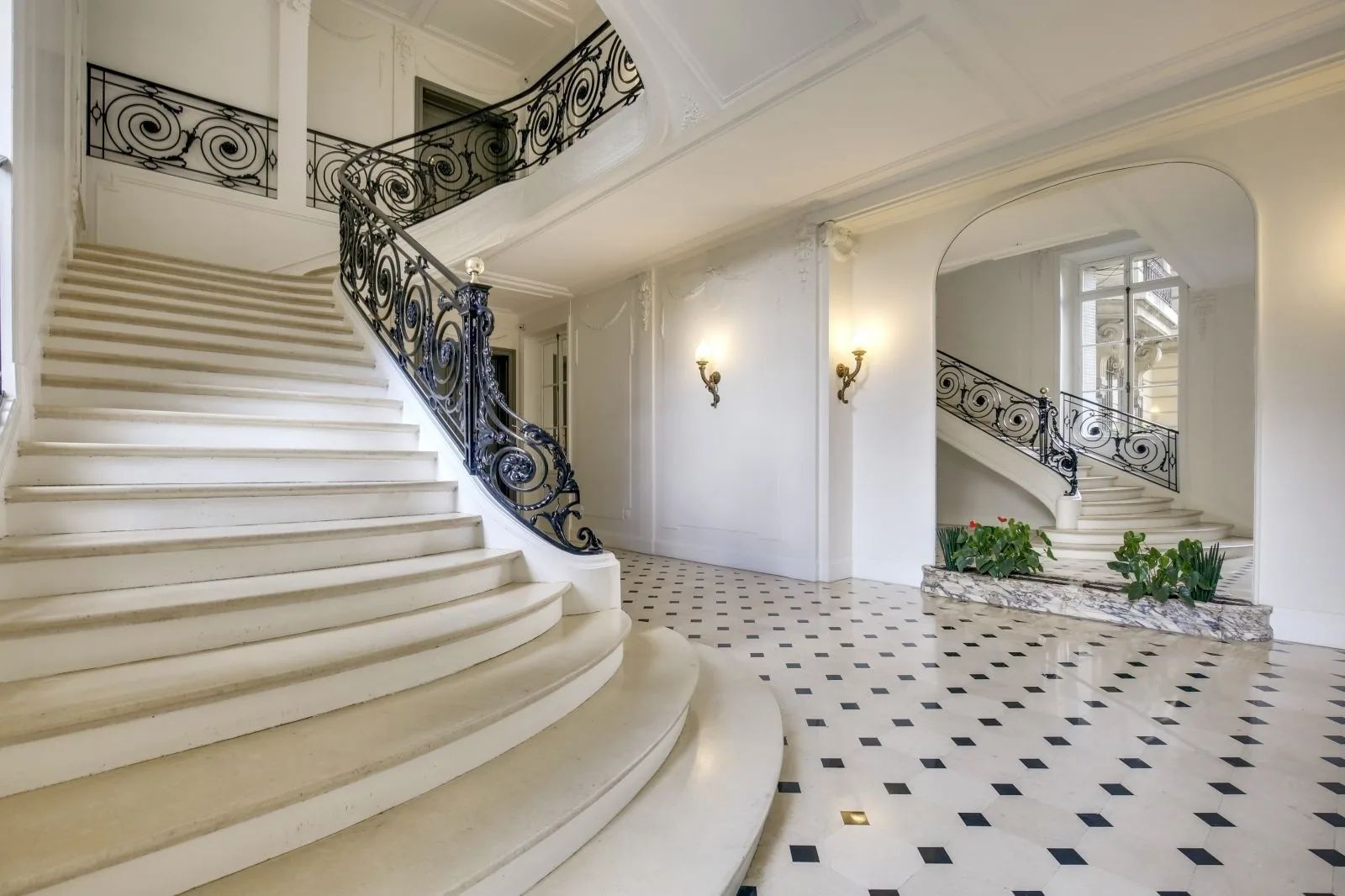 Bureau 435 m² – Paris (75016)
