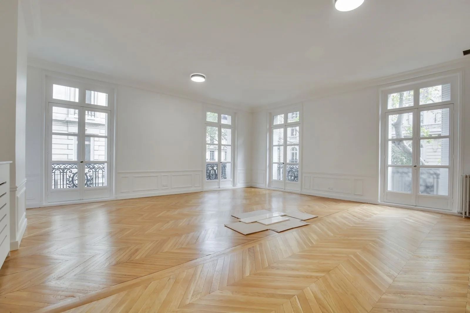 Bureau 435 m² – Paris (75016)