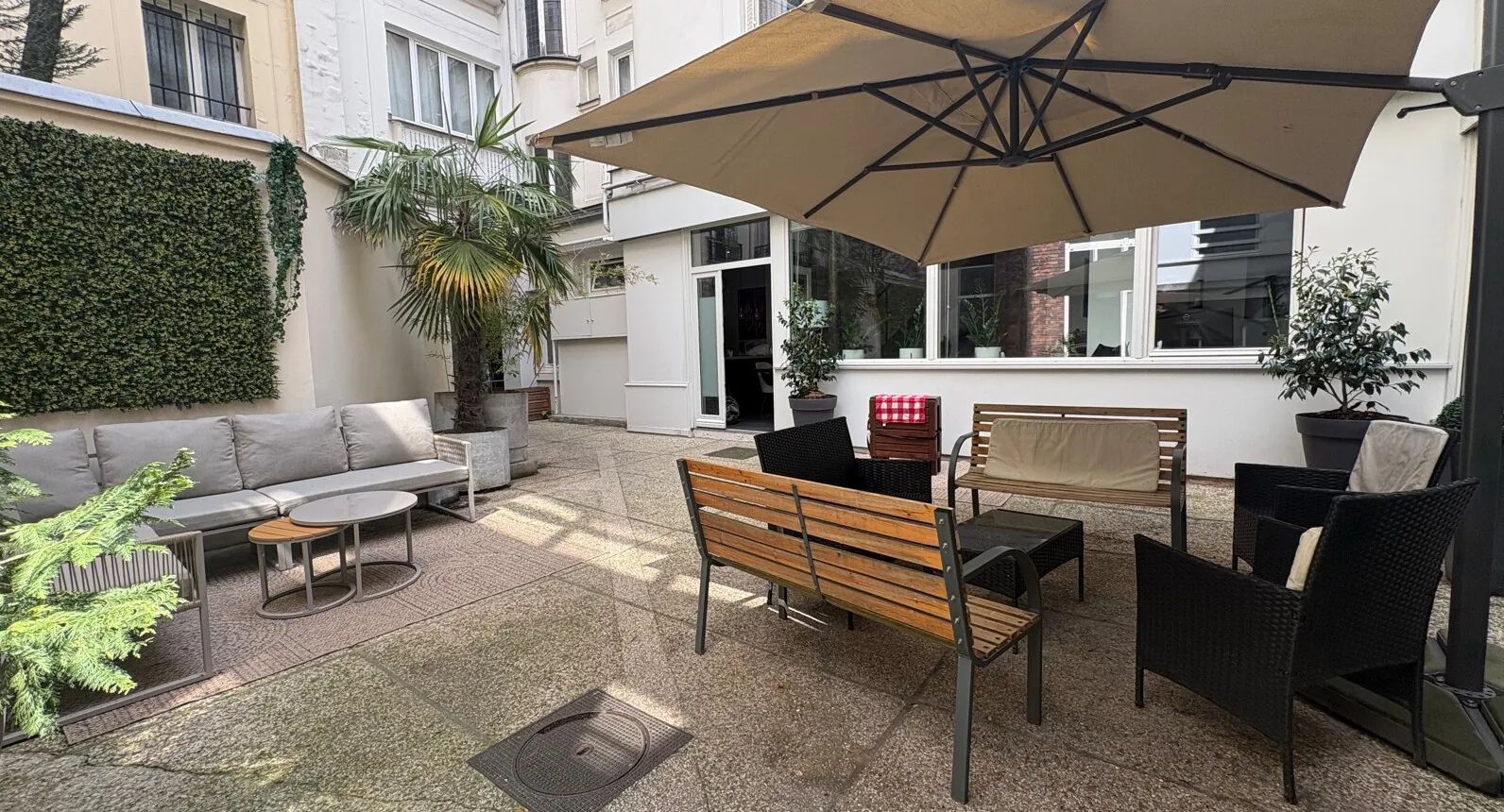 Bureau 28 m² – Paris (75017)