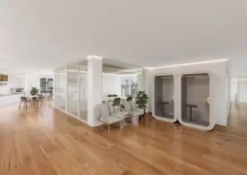 Bureau 680 m² – Paris (75008)