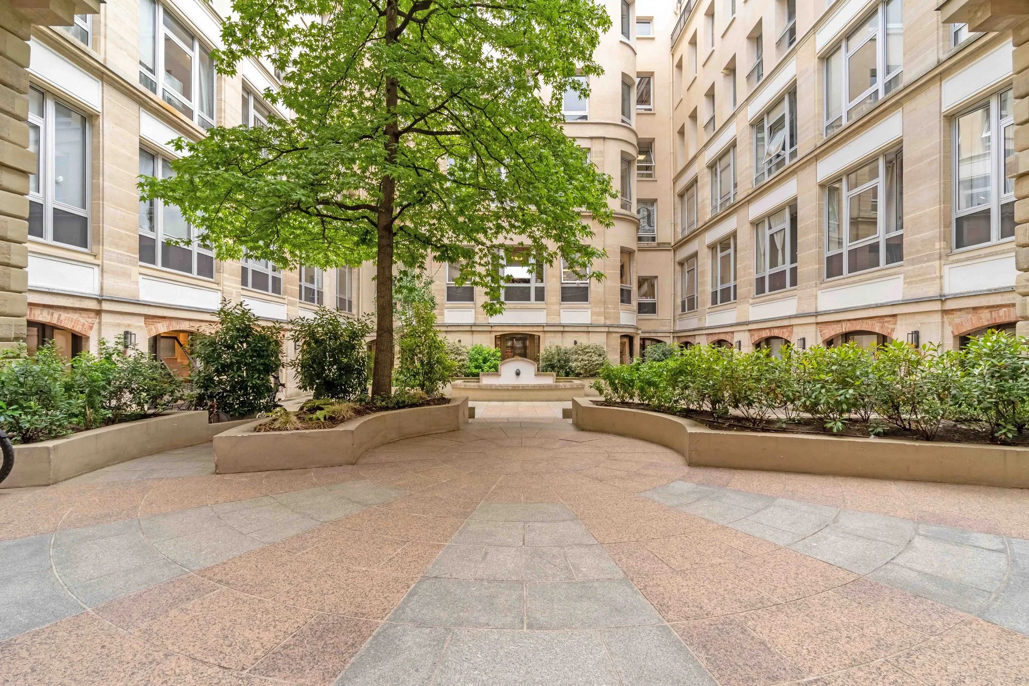 Coworking 70 m² – Paris (75010)