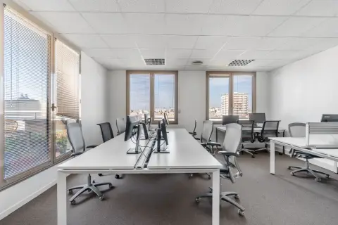 Coworking 70 m² – Paris (75010)