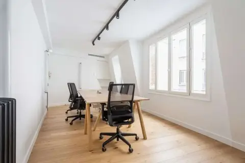 Bureau 250 m² – Paris (75010)